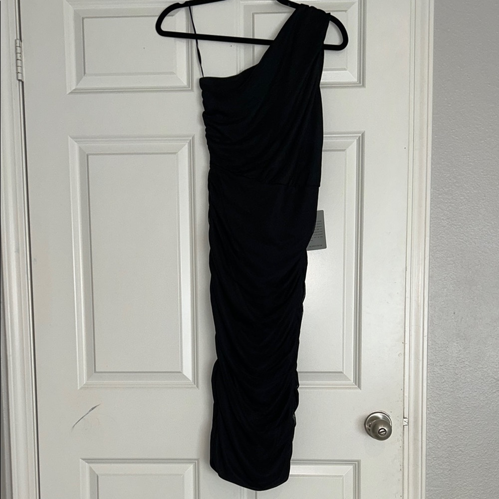 Black Asymmetrical One-Shoulder Bodycon Dress